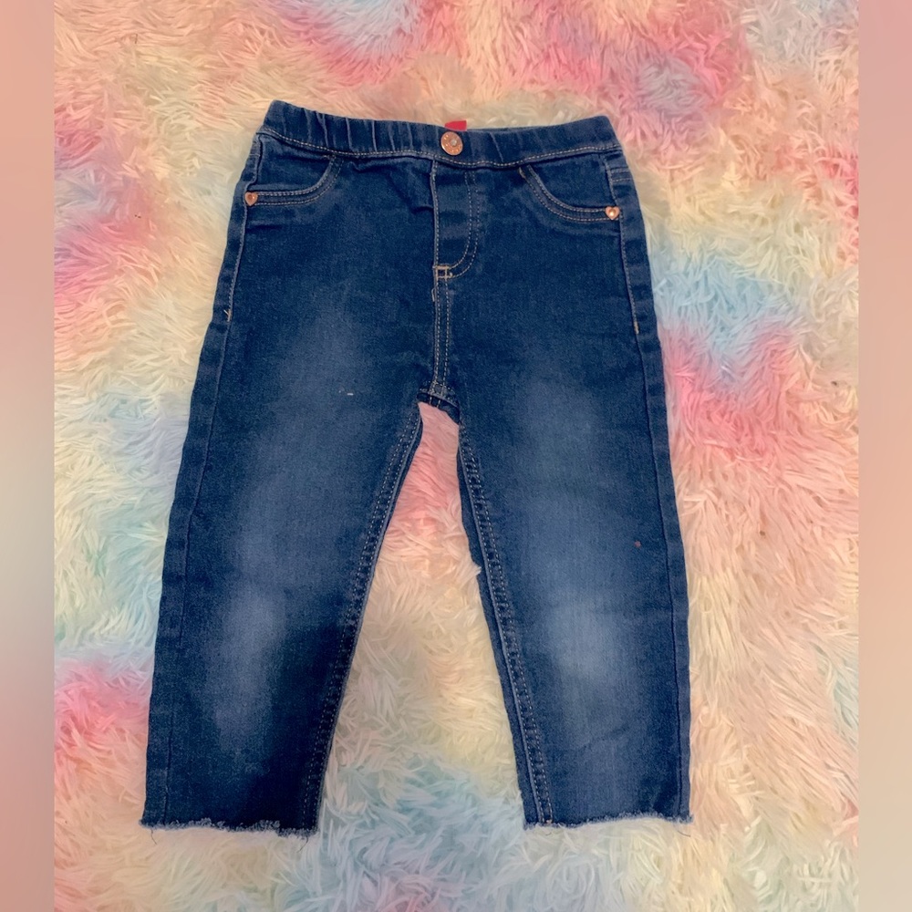 Vince Camuto Capri Jean Cutoffs 4T